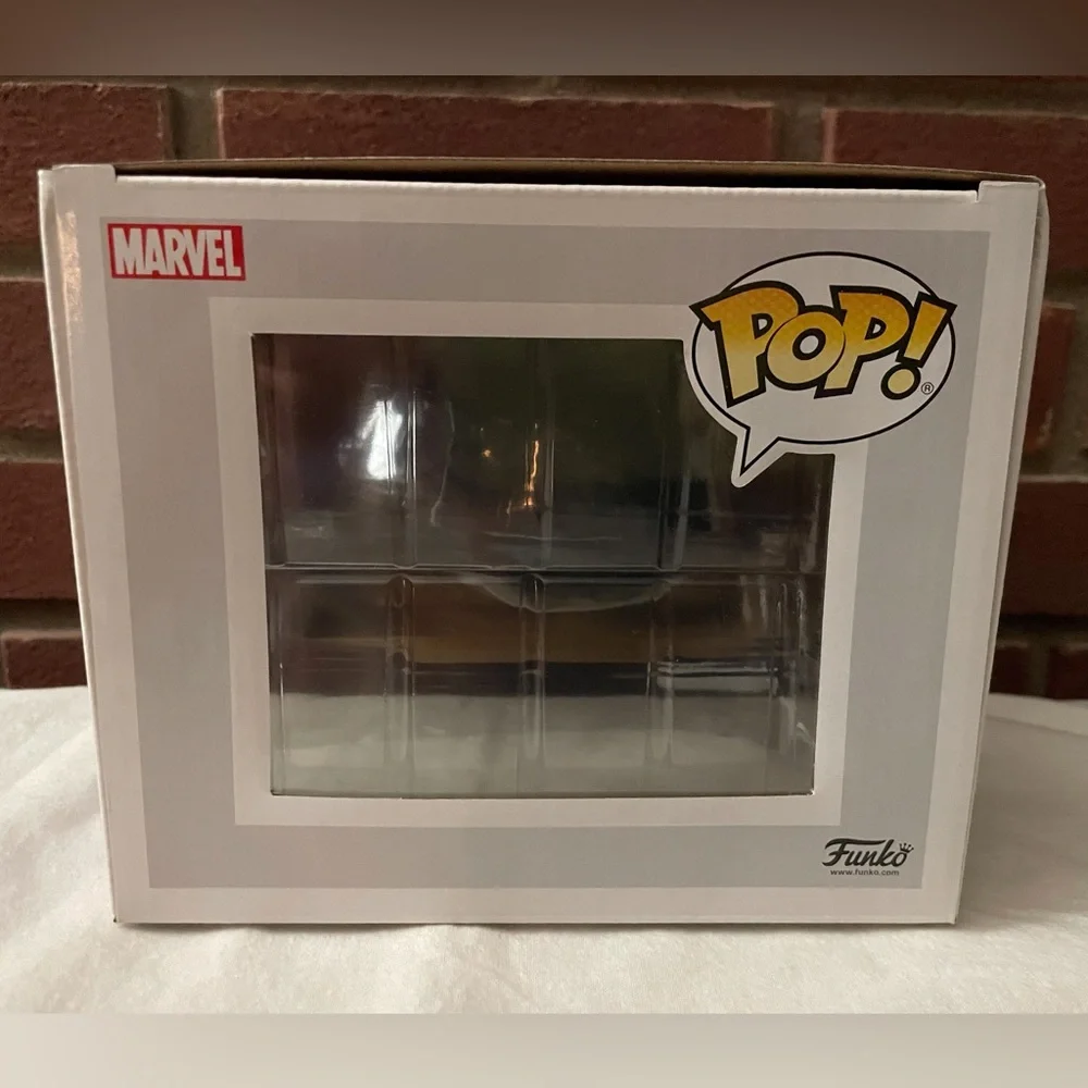 Funko Pop! Deluxe Marvel Avengers Hulk #585